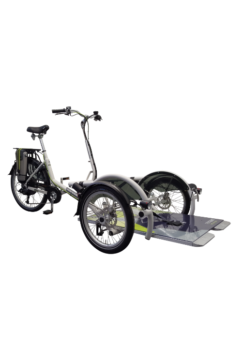 Roll-on Mobilitycare, van Raam Velo Plus rolstoeltransportfiets 